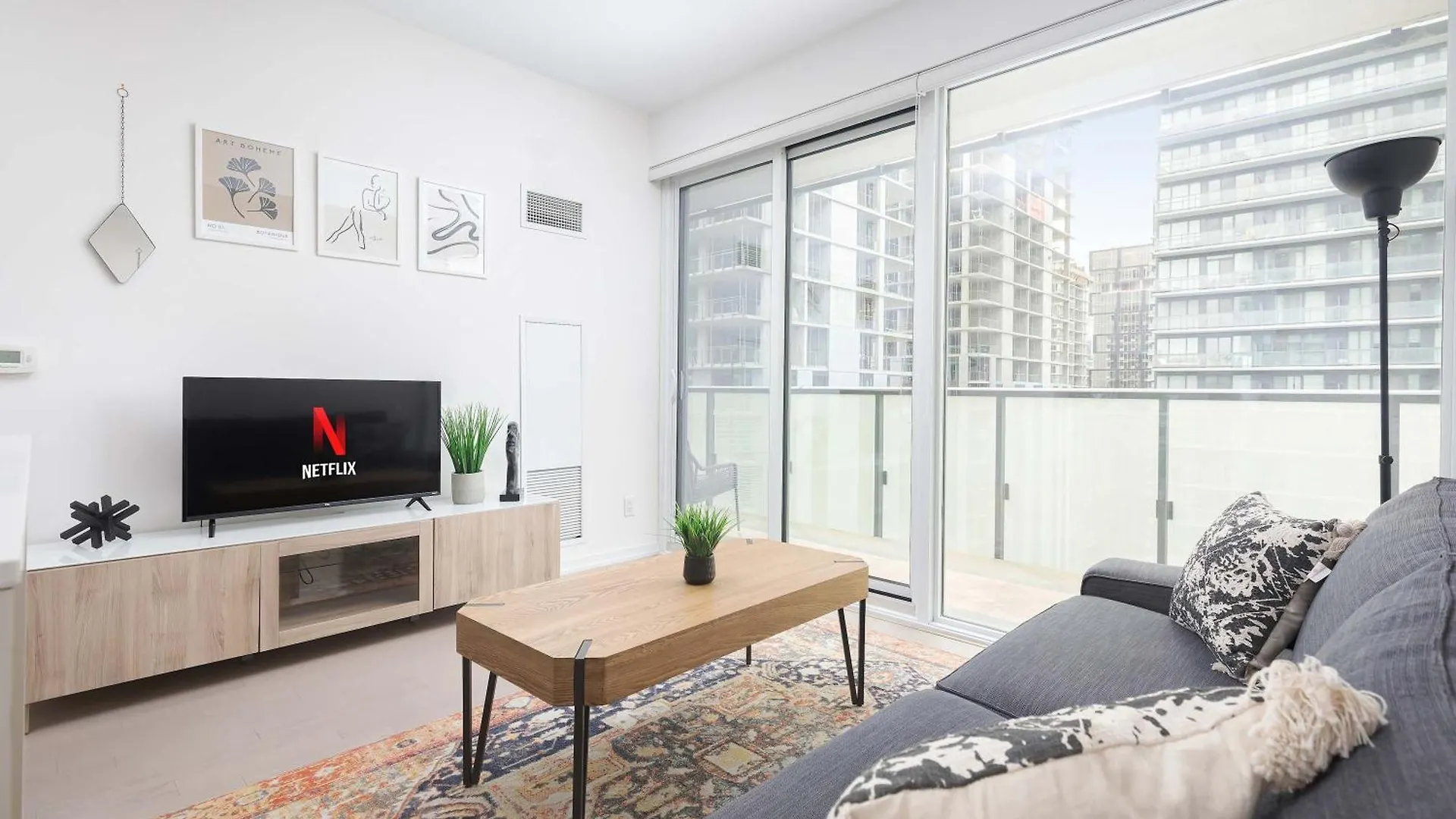 1Br Space - Downtown Toronto 0*,  Canada